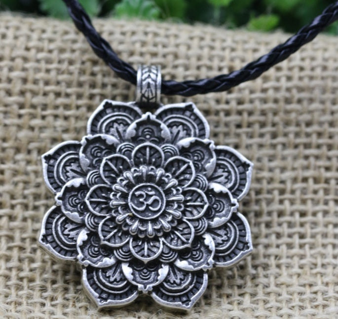 Geometry Amulet Spiritual Necklace - Margue Blossom